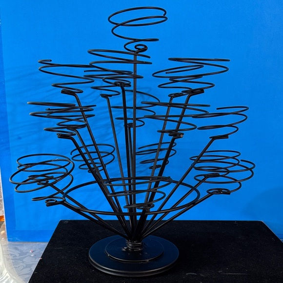Other - Modern Metal Black Wire cupcake holder(hold 16 cupcakes) sturdy